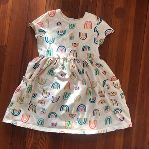 Hanna Andersson rainbow print  short sleeve dress with pockets